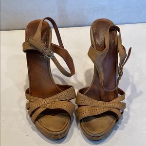 Vintage 1970s Coccini Genuine Leather High Heel Tan Platform sandals